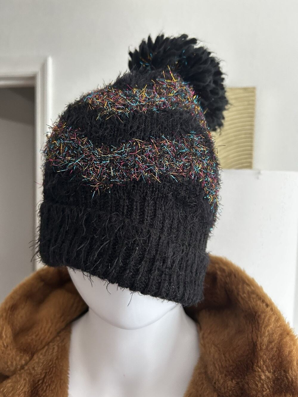 Zara Knit Beanie Womens One Size Black Glitter Zig Zag Ski Pom Winter
